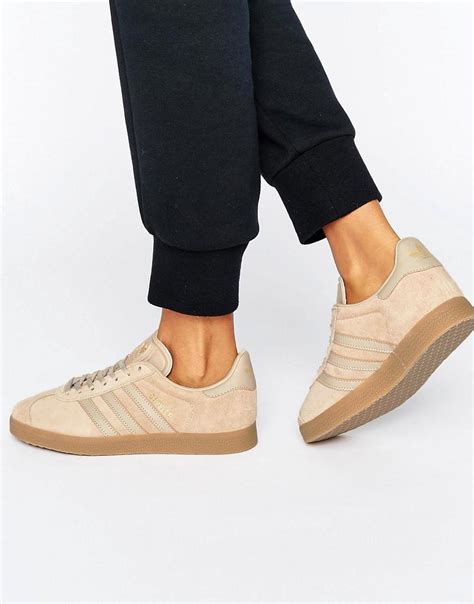 Adidas beige ladies sneakers